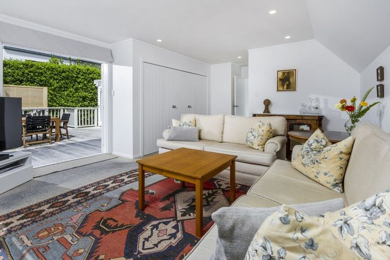 Photo of property in 63 Knights Road, Rothesay Bay, Auckland, 0630