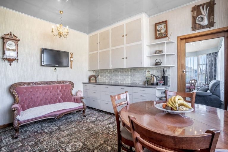 Photo of property in 4 Albert Street, Winton, 9720
