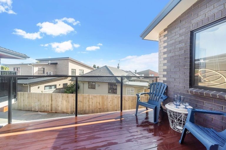 Photo of property in 12c Hill Crescent, New Lynn, Auckland, 0600