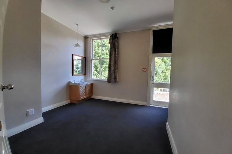 Photo of property in 48 Aurora Terrace, Kelburn, Wellington, 6012