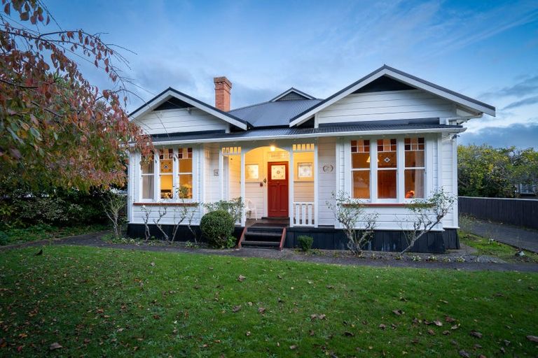 Photo of property in 41 Queen Street, Cambridge, 3434