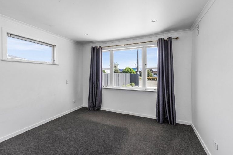 Photo of property in 97 Taradale Road, Onekawa, Napier, 4110