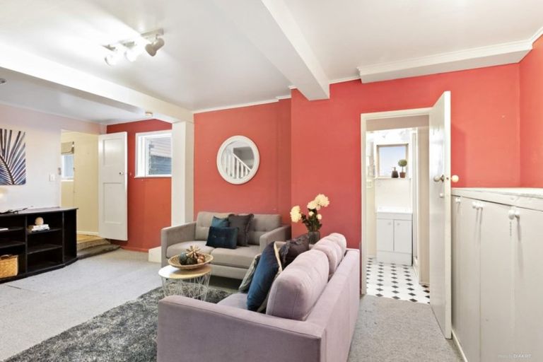 Photo of property in 125 Broderick Road, Johnsonville, Wellington, 6037