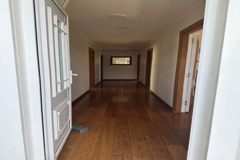 Photo of property in 37 Ara Paiwhenua, Tawa, Wellington, 5028