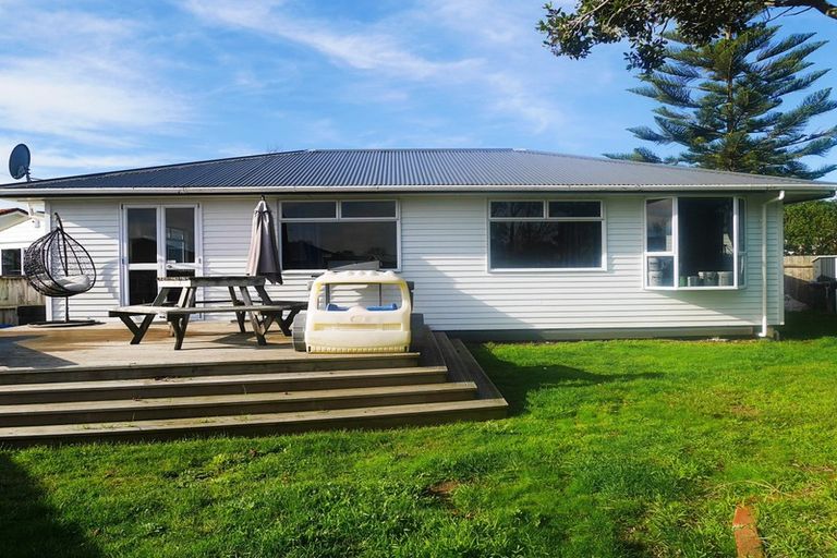 Photo of property in 66 Makarini Street, Paraparaumu, 5032