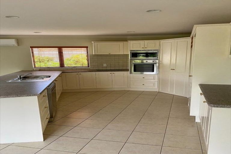 Photo of property in 28 Keswick Crescent, Huntington, Hamilton, 3210