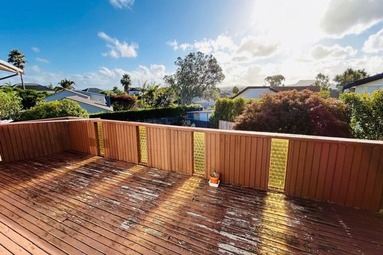 Photo of property in 24 Sunnyhill Crescent, Sunnyhills, Auckland, 2010