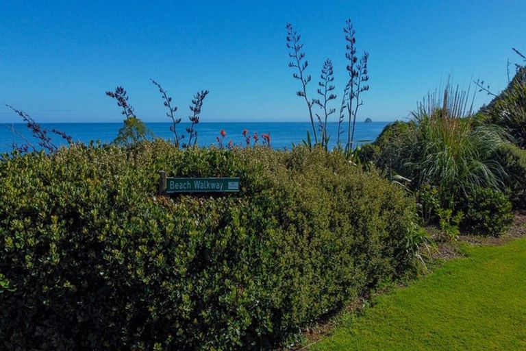 Photo of property in Tapuae, 26 Washer Road, Omata, New Plymouth, 4374