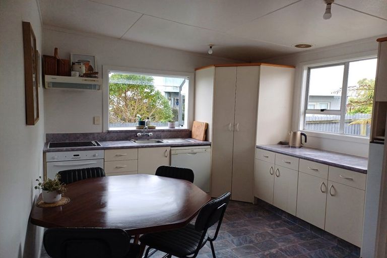 Photo of property in 10 Magdala Street, Kakanui, Oamaru, 9495