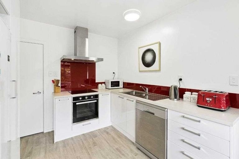 Photo of property in 3/66 Waimairi Road, Upper Riccarton, Christchurch, 8041