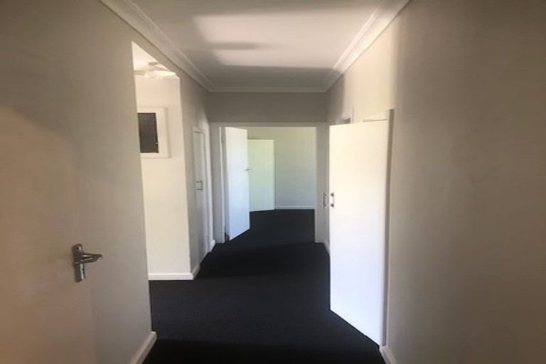 Photo of property in 162 Hutchinson Avenue, New Lynn, Auckland, 0600