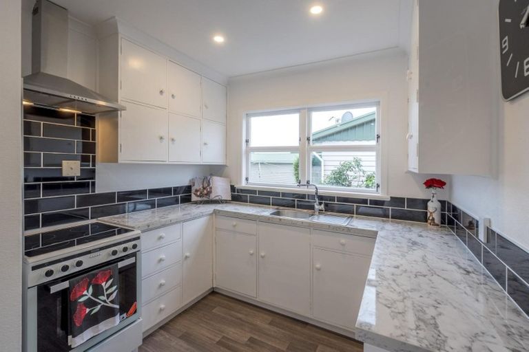 Photo of property in 33 Rugby Street, Levin, 5510