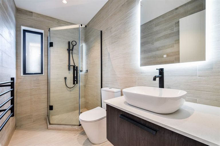 Photo of property in 14a Mantra Road, Massey, Auckland, 0614