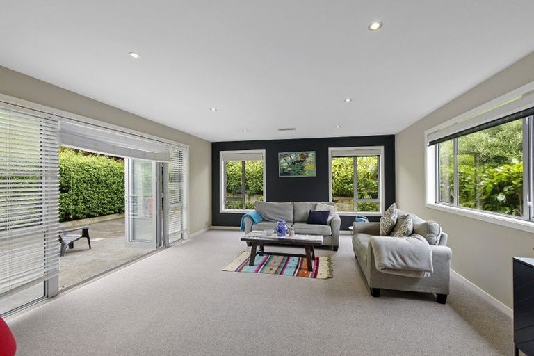 Photo of property in 9 Yarnbrook Grove, Churton Park, Wellington, 6037