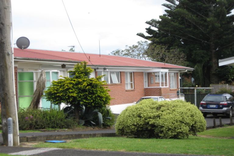 Photo of property in 2c Grierson Place, Pukekohe, 2120