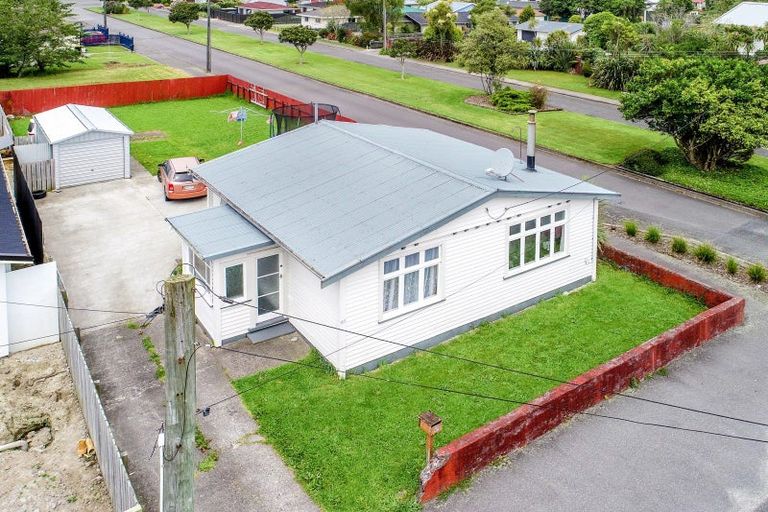 Photo of property in 67 Derby Street, Westport, 7825