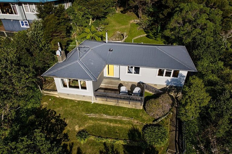 Photo of property in 20 Kiriwai Road, Paremata, Porirua, 5024