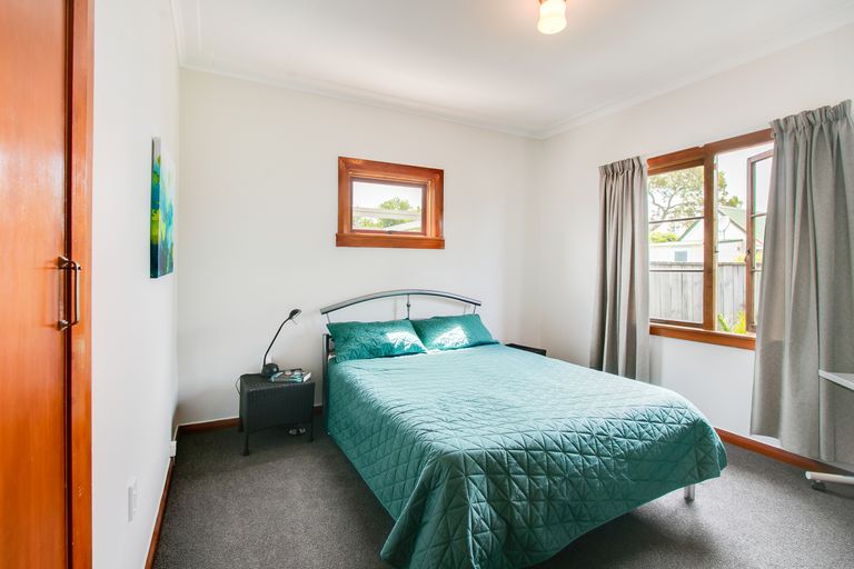 Photo of property in 8 Anzac Avenue, Onekawa, Napier, 4110