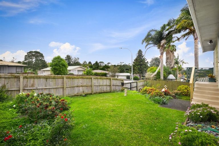 Photo of property in 39 Helena Street, Massey, Auckland, 0614