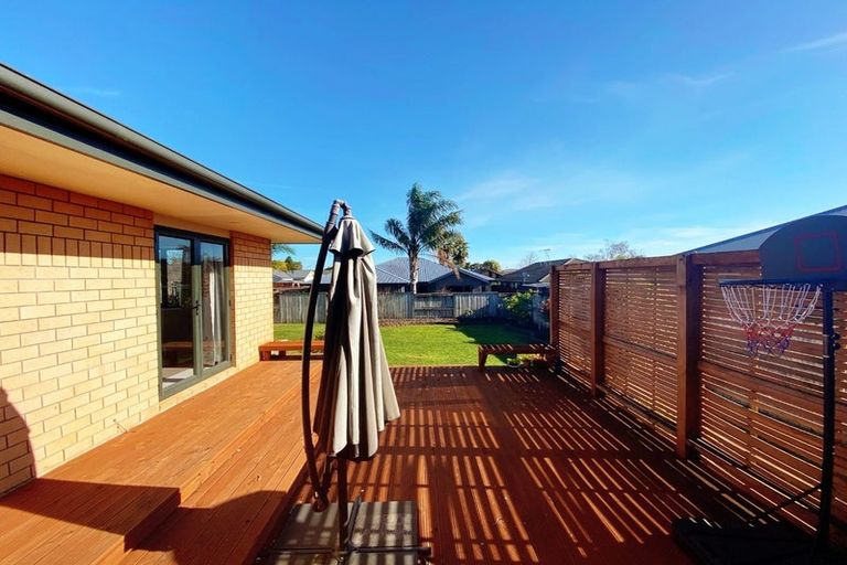 Photo of property in 18 Holford Place, Huntington, Hamilton, 3210