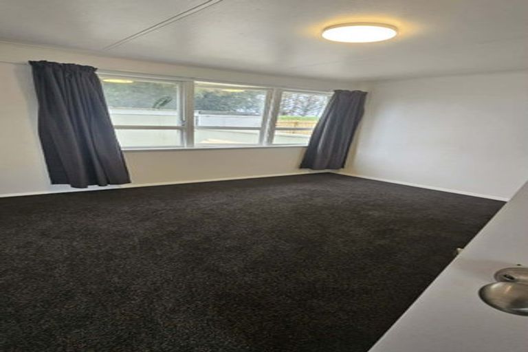 Photo of property in 23-25 Stephens Crescent, Highbury, Palmerston North, 4412
