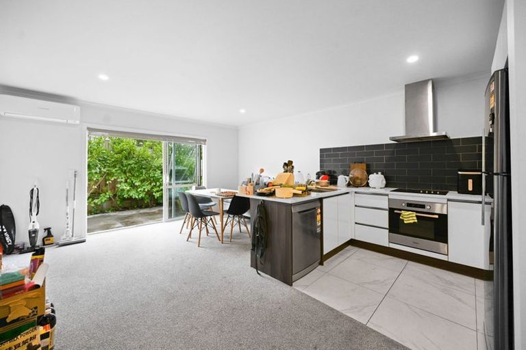 Photo of property in 3/12 Scotland Place, Hillcrest, Hamilton, 3216