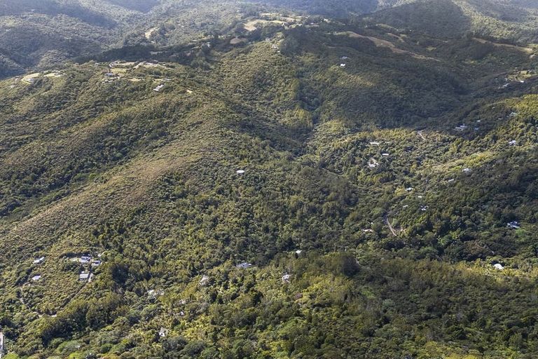 Photo of property in 62 Lone Kauri Road, Karekare, Auckland, 0772