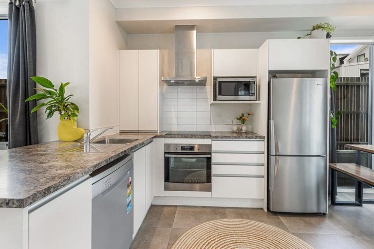 Photo of property in 41 Mapou Road, Hobsonville, Auckland, 0616