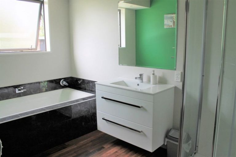 Photo of property in 22 Snodgrass Road, Westport, 7892