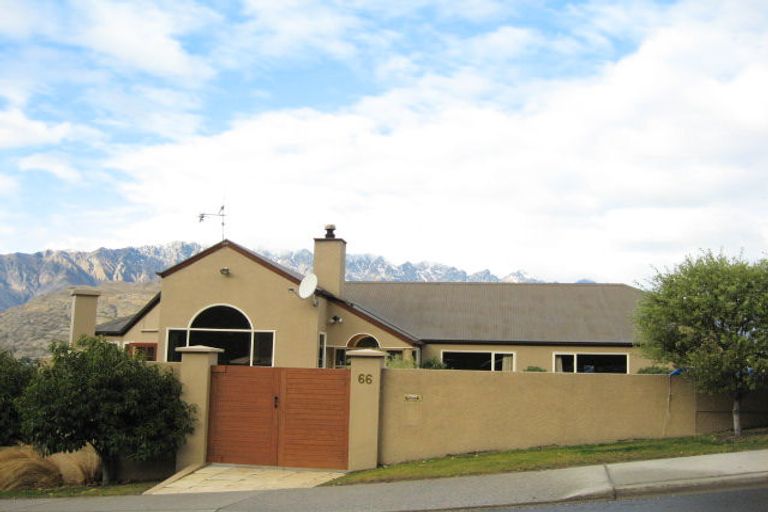 Photo of property in 66 Hensman Road, Queenstown, 9300