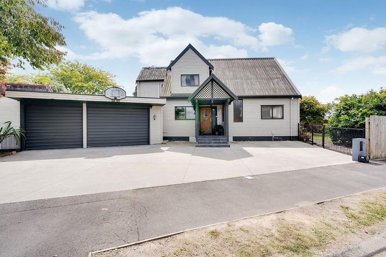 Photo of property in 2 Golf Grove, St Andrews, Hamilton, 3200
