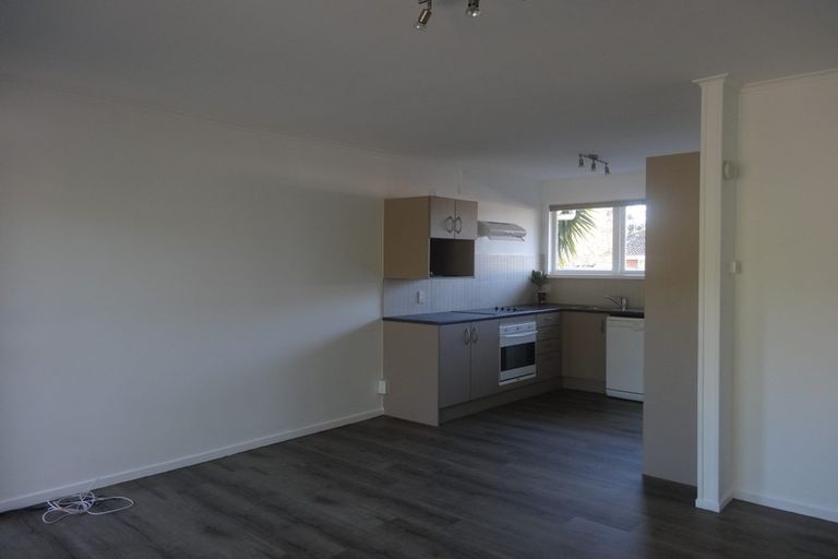 Photo of property in 7a/2 Corrella Road, Belmont, Auckland, 0622