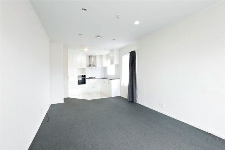 Photo of property in 27 Takanini Road, Takanini, 2112