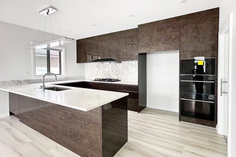 Photo of property in 333a East Coast Road, Mairangi Bay, Auckland, 0630