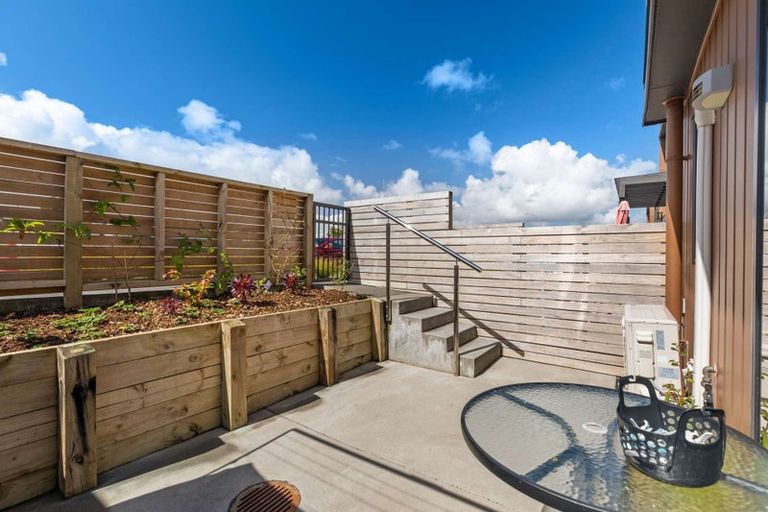 Photo of property in 27 Sun Orchid Avenue, Wiri, Auckland, 2104