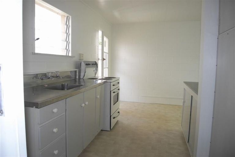 Photo of property in 1a Rimu Street, New Lynn, Auckland, 0600