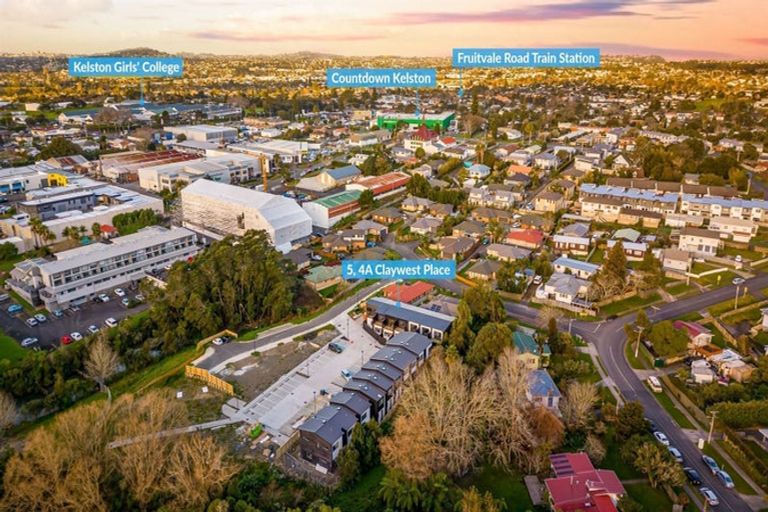 Photo of property in 3 Meg Lane, Glen Eden, Auckland, 0602