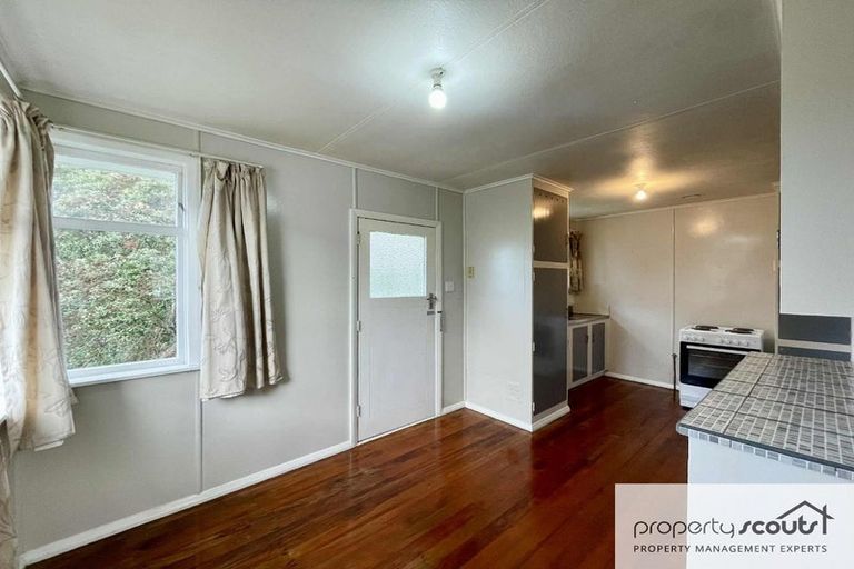 Photo of property in 26 Banks Street, Marfell, New Plymouth, 4310