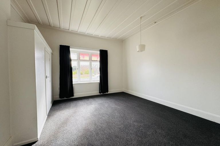 Photo of property in 74 Chelwood Street, Takaro, Palmerston North, 4412