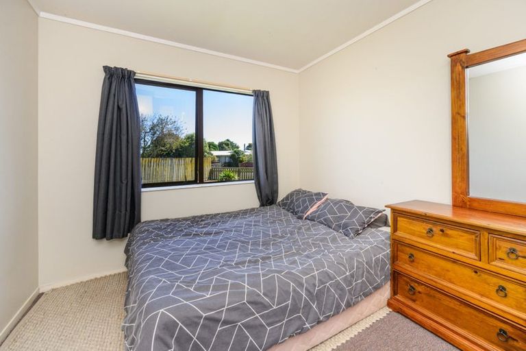 Photo of property in 36 Kowhai Street, Tokomaru, Palmerston North, 4474