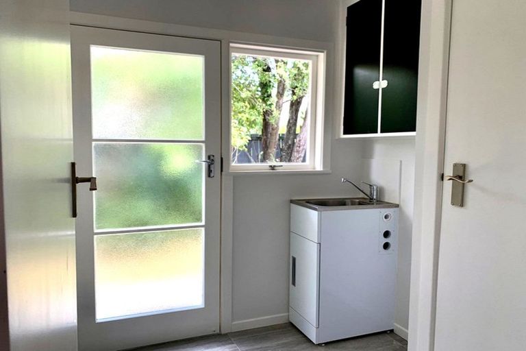 Photo of property in 1/5b Mcintyre Road, Mangere Bridge, Auckland, 2022