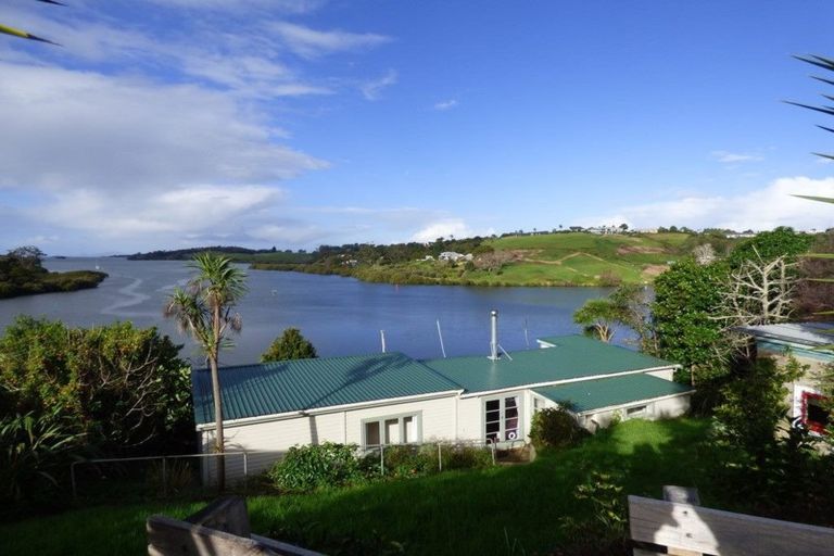 Photo of property in 86 Riverview Road, Kerikeri, 0230