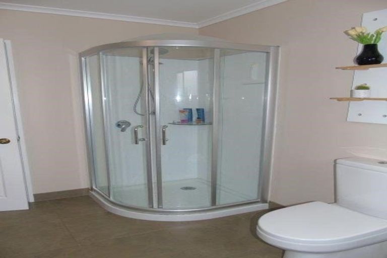 Photo of property in 26 Ramphal Terrace, Khandallah, Wellington, 6035