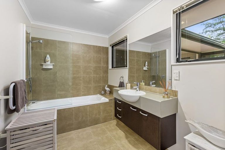 Photo of property in 42 Hungry Creek Road, Puhoi, Warkworth, 0983