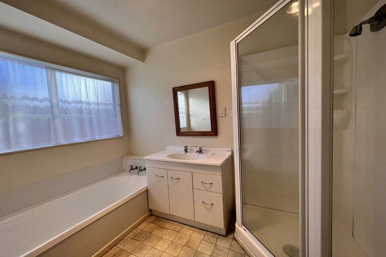 Photo of property in 8c Helvetia Road, Pukekohe, 2120