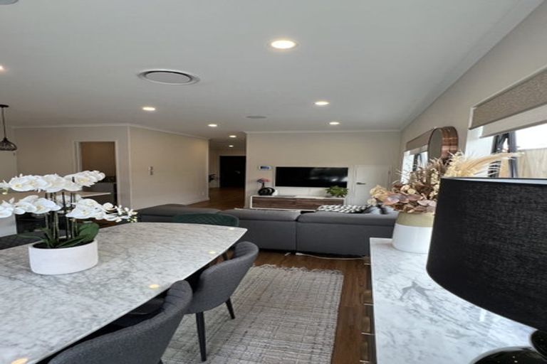 Photo of property in 92 Ksenia Drive, Flat Bush, Auckland, 2019