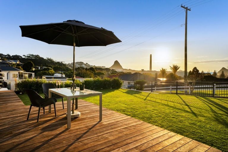 Photo of property in 30 Bayly Road, Moturoa, New Plymouth, 4310