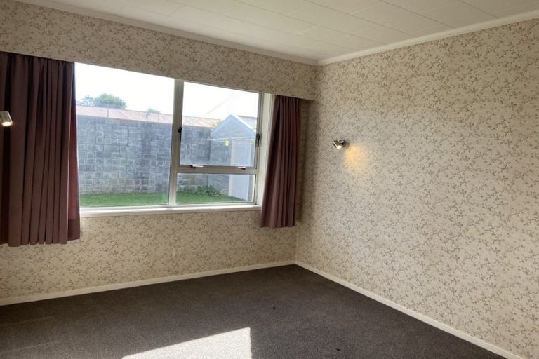 Photo of property in 16 Huatoki Street, Vogeltown, New Plymouth, 4310