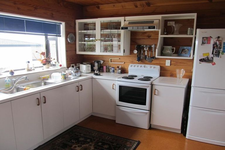 Photo of property in 40 Puriri Street, Hilltop, Taupo, 3330