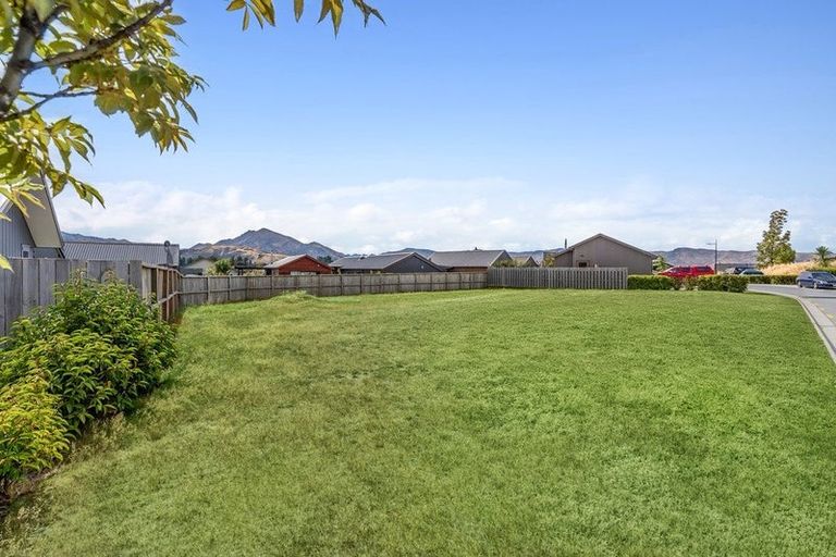 Photo of property in 6 Bargour Street, Wanaka, 9305